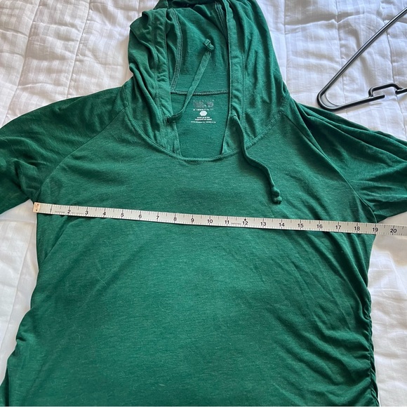 Mountain Hardwear Lightweight Baselayer Wool Blend Hoodie - Picture 3 of 6